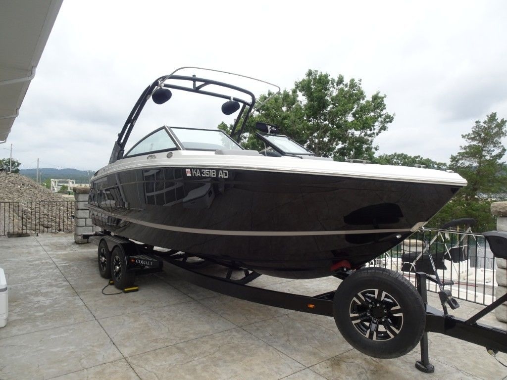 2022 Cobalt Boats R6 - Sold Boat