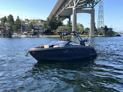 BOATZON | Cobalt Boats R6 Surf 2025