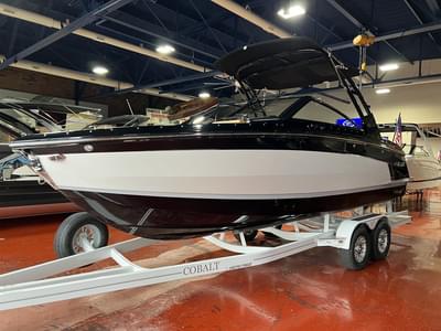 BOATZON | Cobalt Boats R6 Surf 2026