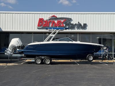 BOATZON | Cobalt Boats R8 Outboard 2022
