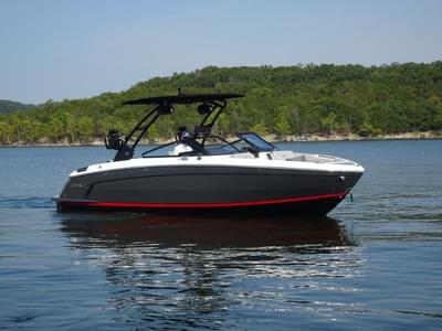 BOATZON | Cobalt Boats R8 Surf 2026