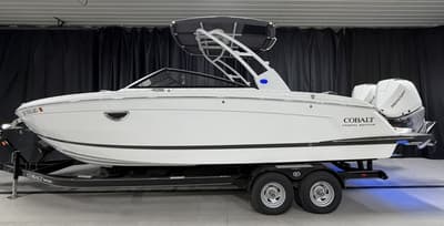 BOATZON | Cobalt Boats R8 Twin Outboard 2024