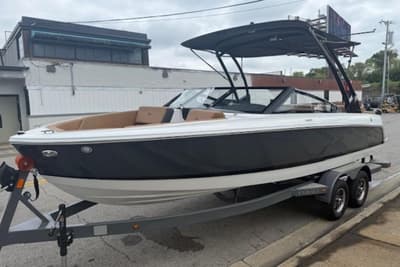 BOATZON | Cobalt CS22 2026 BOATZON | Cobalt CS22 2026