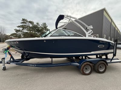 BOATZON | Cobalt CS23 Surf 2022