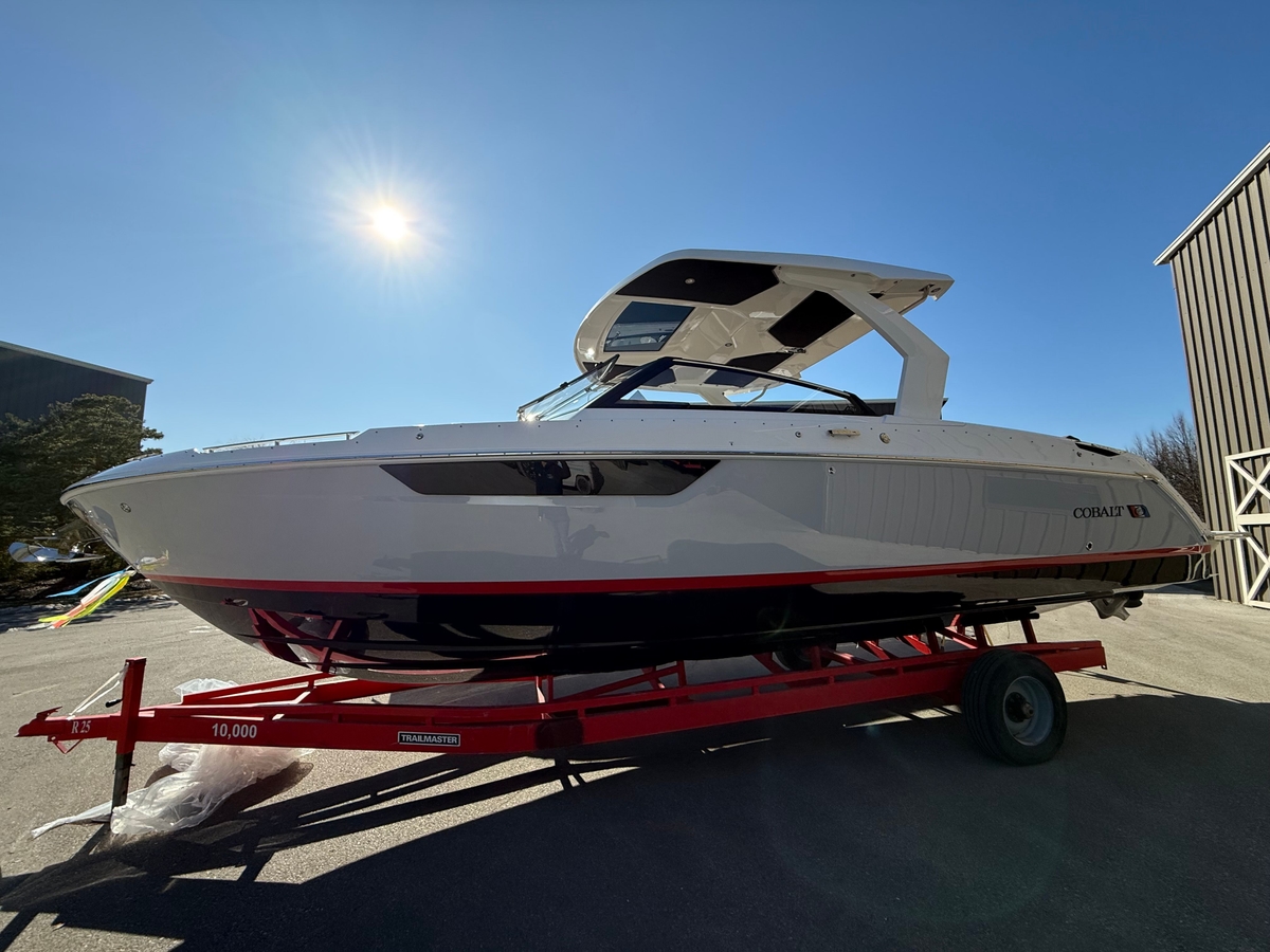 2026 Cobalt R31 - Sold Boat