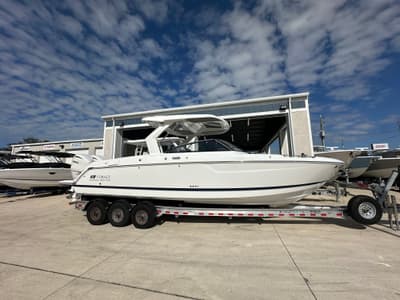 BOATZON | Cobalt R31 OB 2026 BOATZON | Cobalt R31 OB 2026