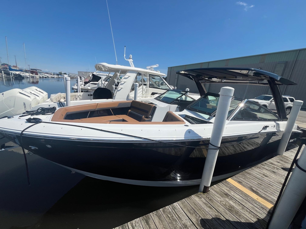 2024 Cobalt R33 - Sold Boat