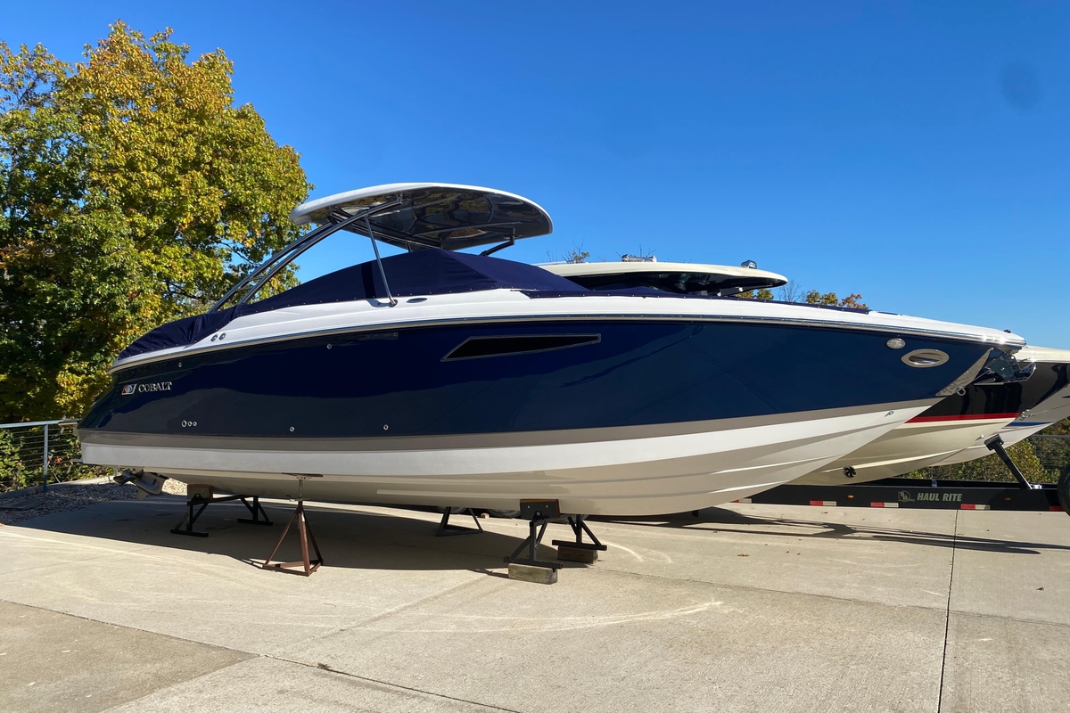 2022 Cobalt R35 - Sold Boat