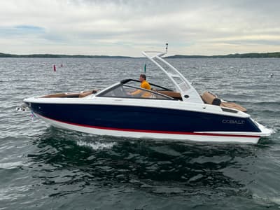 BOATZON | Cobalt R4 2025 BOATZON | Cobalt R4 2025