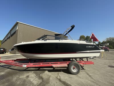 BOATZON | Cobalt R4 2025 BOATZON | Cobalt R4 2025