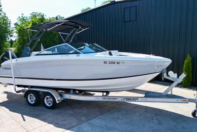 BOATZON | Cobalt R4 Outboard 2023