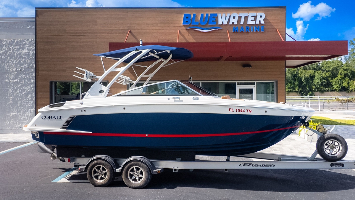 2023 Cobalt R4 Surf - Sold Boat