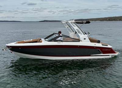 BOATZON | Cobalt R4 Surf 2025