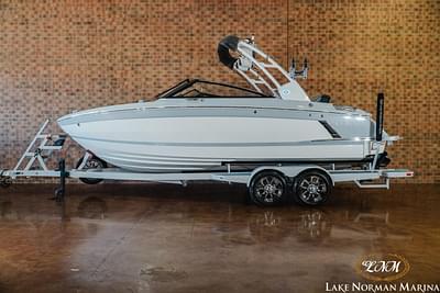 BOATZON | Cobalt R4 Surf 2025 BOATZON | Cobalt R4 Surf 2025