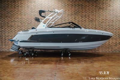 BOATZON | Cobalt R4 Surf 2026