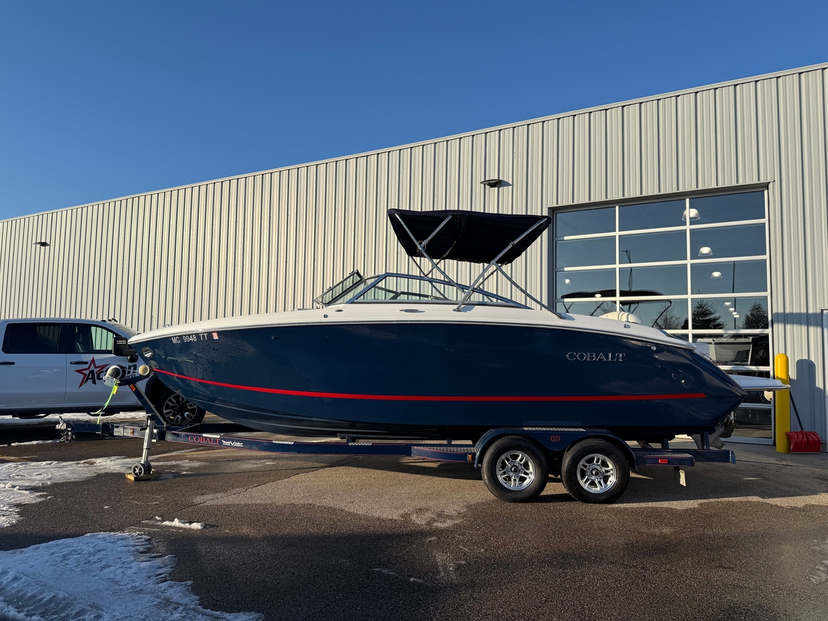 2015 Cobalt R5 - Sold Boat