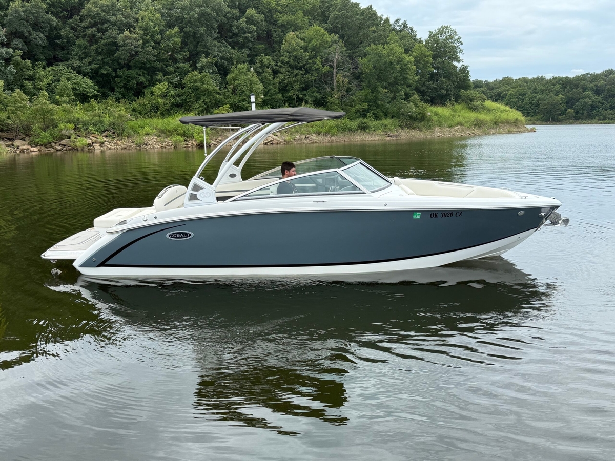 2019 Cobalt R5 - Sold Boat