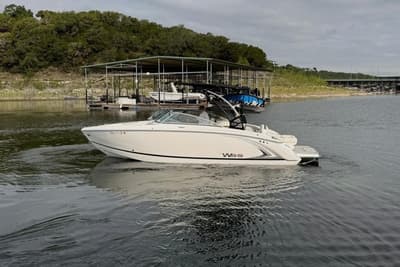 BOATZON | Cobalt R5 WSS Surf 2018