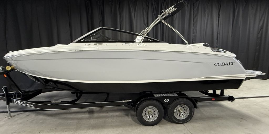2025 Cobalt R6 - Sold Boat