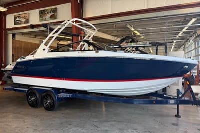BOATZON | Cobalt R6 2026 BOATZON | Cobalt R6 2026