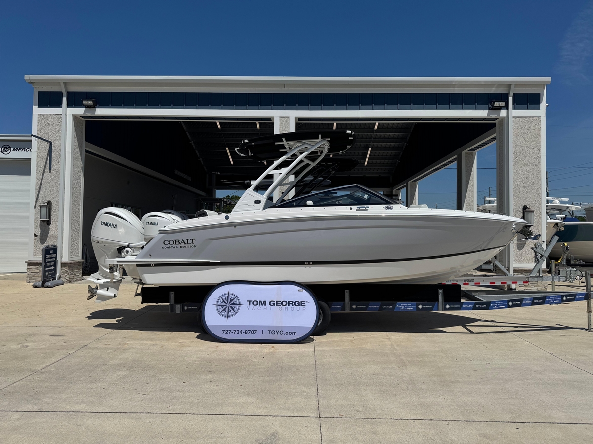 2025 Cobalt R6 Outboard - Sold Boat