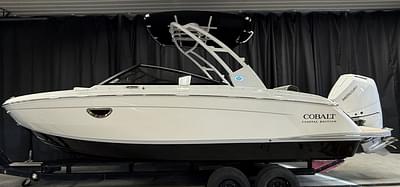 BOATZON | Cobalt R6 Outboard 2025