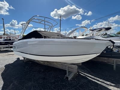 BOATZON | Cobalt R6 Outboard 2026