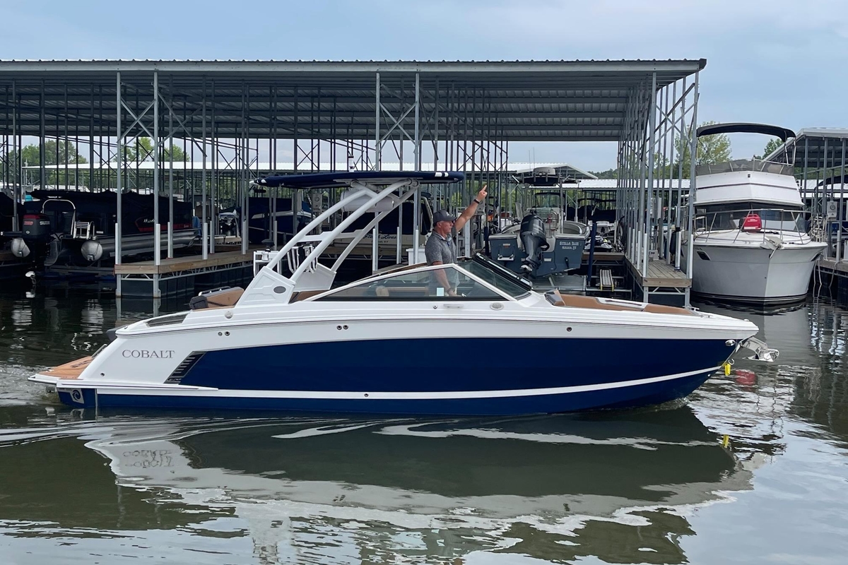 2023 Cobalt R6 Surf - Sold Boat