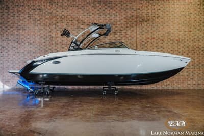 BOATZON | Cobalt R7 Surf 2020