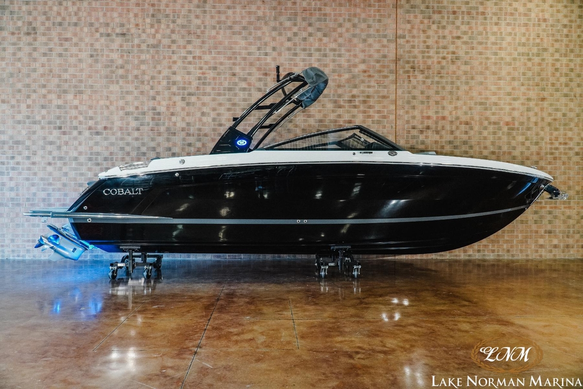 2024 Cobalt R8 - Sold Boat