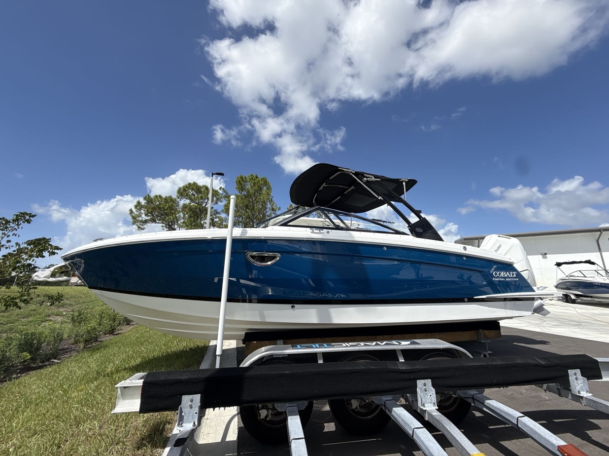 2026 Cobalt R8 - Sold Boat
