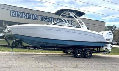 BOATZON | Cobalt R8 Outboard 2025