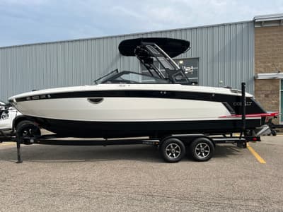 BOATZON | Cobalt R8 Surf 2021 BOATZON | Cobalt R8 Surf 2021