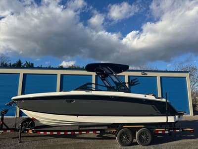 BOATZON | Cobalt R8 Surf 2026