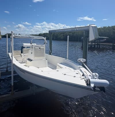 BOATZON | Cobia 21 Bay 2017