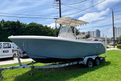 BOATZON | Cobia 220 Center Console 2019