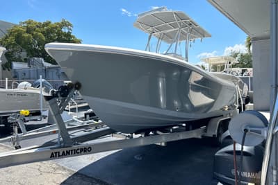 BOATZON | Cobia 220 Center Console 2019