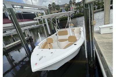 BOATZON | Cobia 220 Center Console 2019