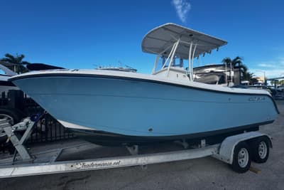 BOATZON | Cobia 220 Center Console 2021