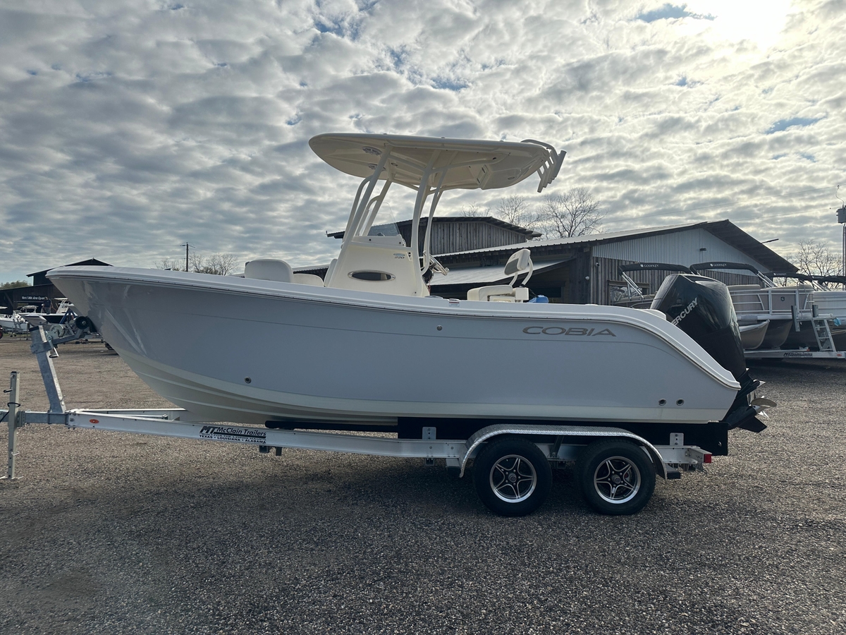 2022 Cobia 220 Center Console - Sold Boat