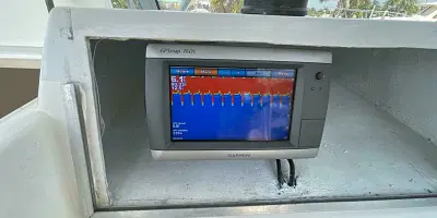 BOATZON | Cobia 220 Walkaround 2000 BOATZON | Cobia 220 Walkaround 2000