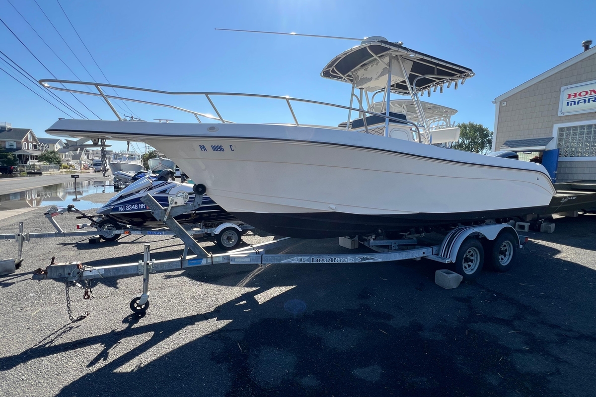 2000 Cobia 224 Center Console - Sold Boat