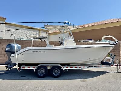 BOATZON | Cobia 237 Center Console 2017 BOATZON | Cobia 237 Center Console 2017