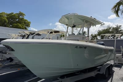 BOATZON | Cobia 237 Center Console 2017