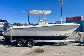 BOATZON | Cobia 237 Center Console 2019