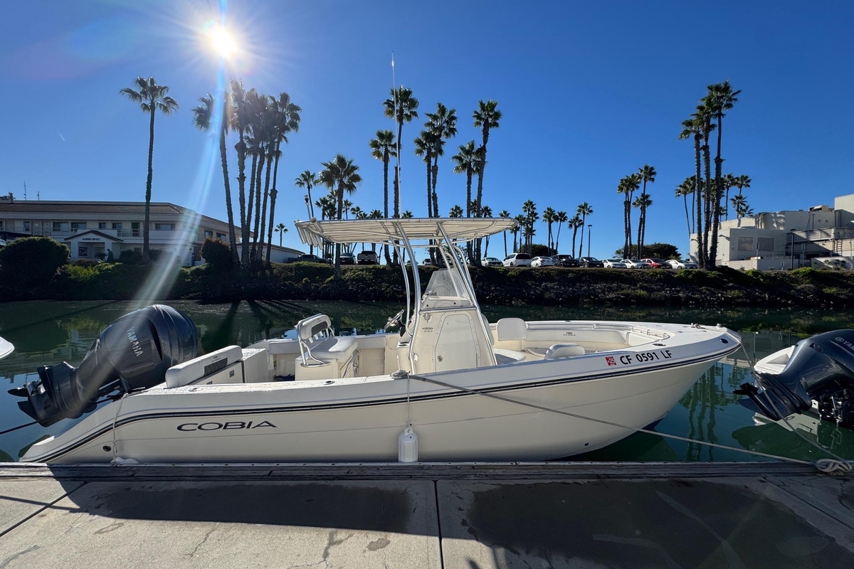 2022 Cobia 237 Center Console - Sold Boat