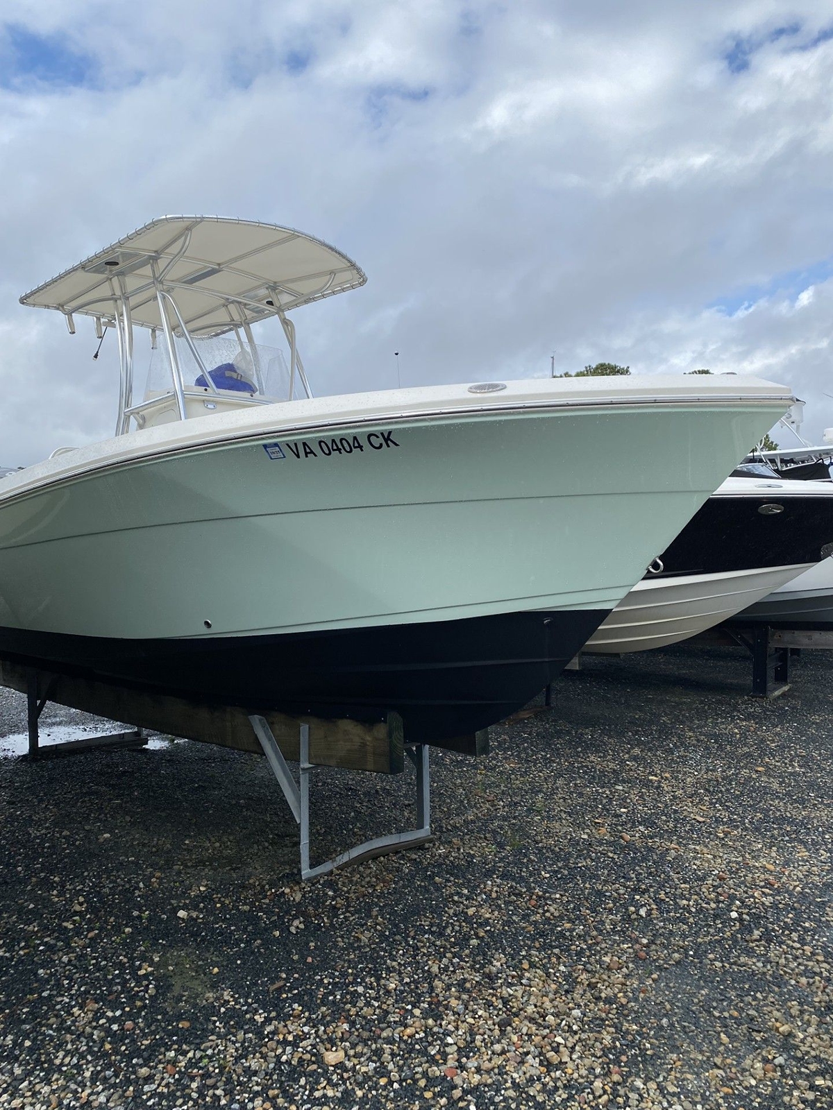2023 Cobia 237 Center Console - Sold Boat