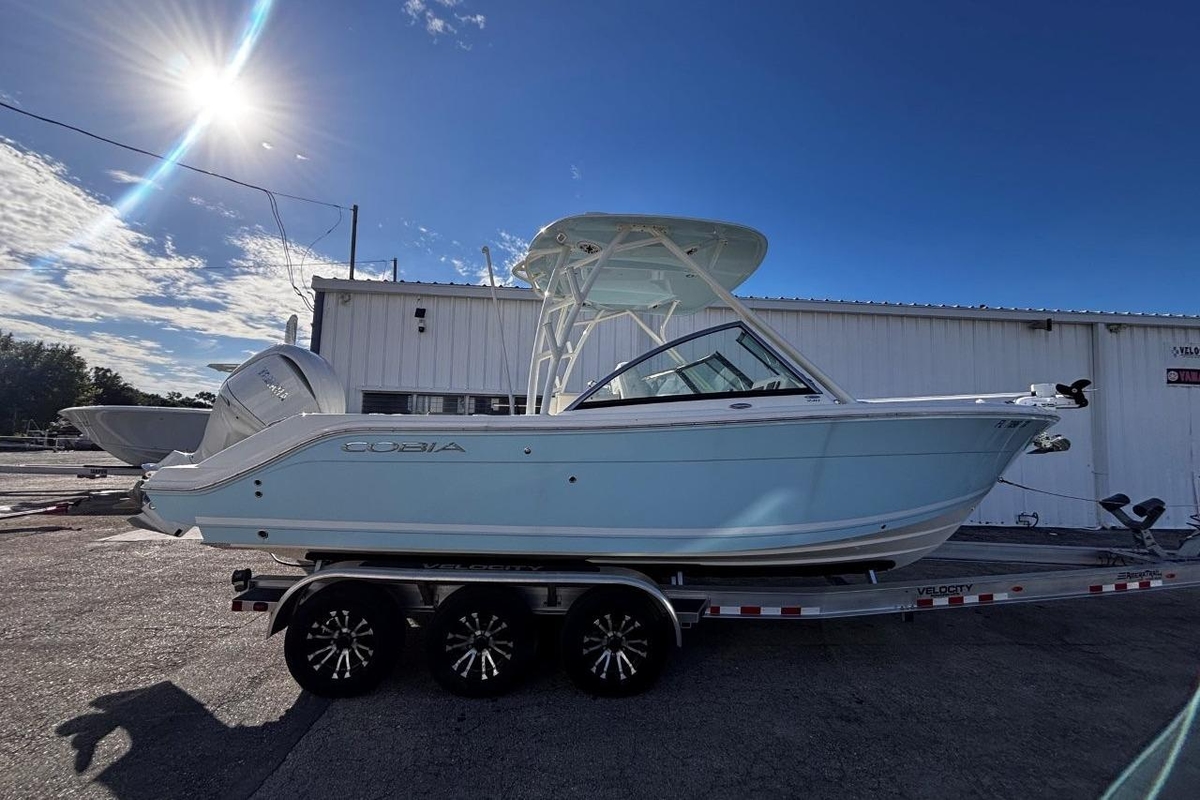 2025 Cobia 240 Dual Console - Sold Boat