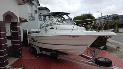 BOATZON | Cobia 250 WalkAround 2004
