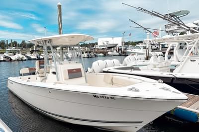 BOATZON | Cobia 261 Center Console 2018